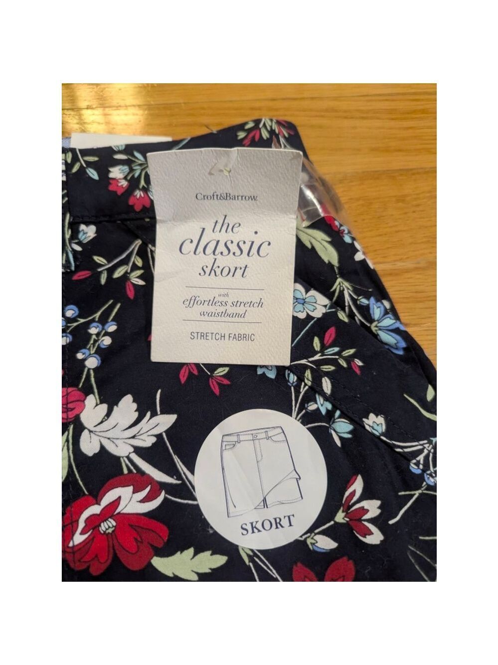 Croft & Barrow Black Floral Skort Mid Rise Size 6 - Picture 4 of 13